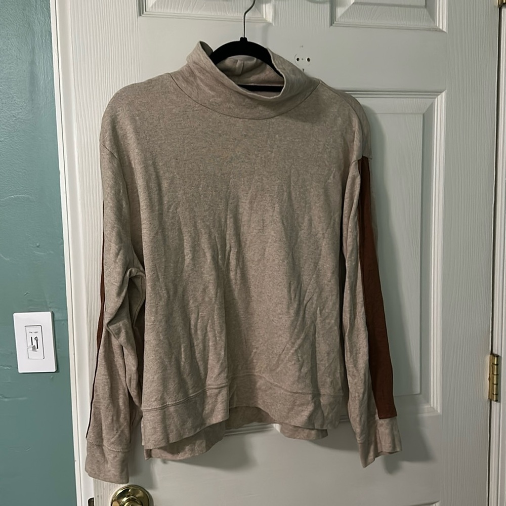 New never worn 100% cotton Pact turtle neck sweater